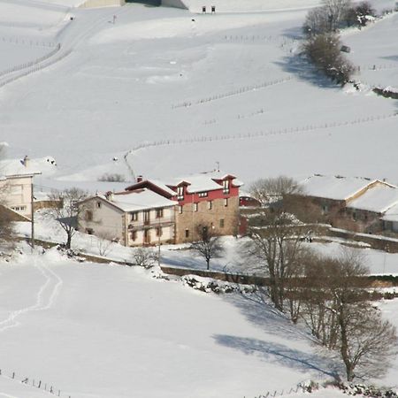 Albergue La Torre Santiurde de Reinosa Екстер'єр фото