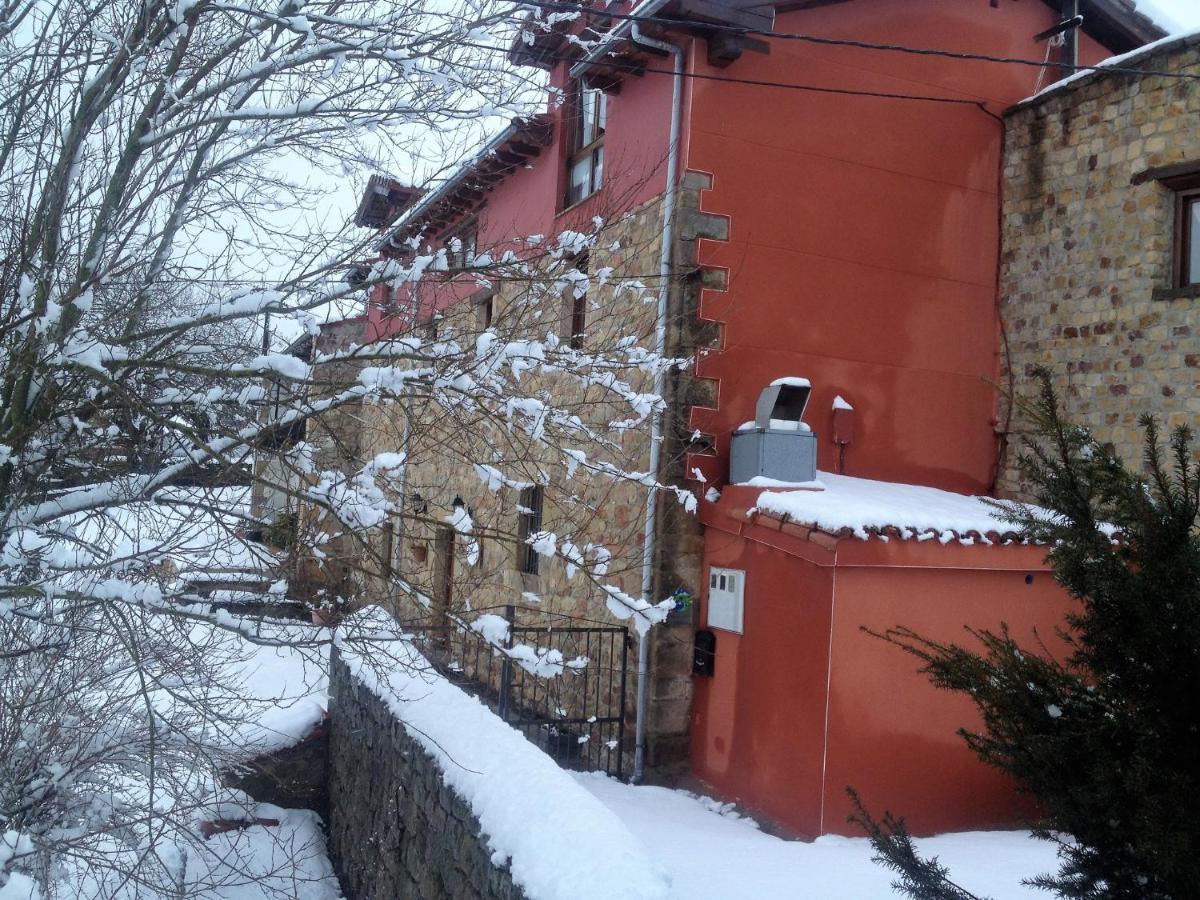 Albergue La Torre Santiurde de Reinosa Екстер'єр фото